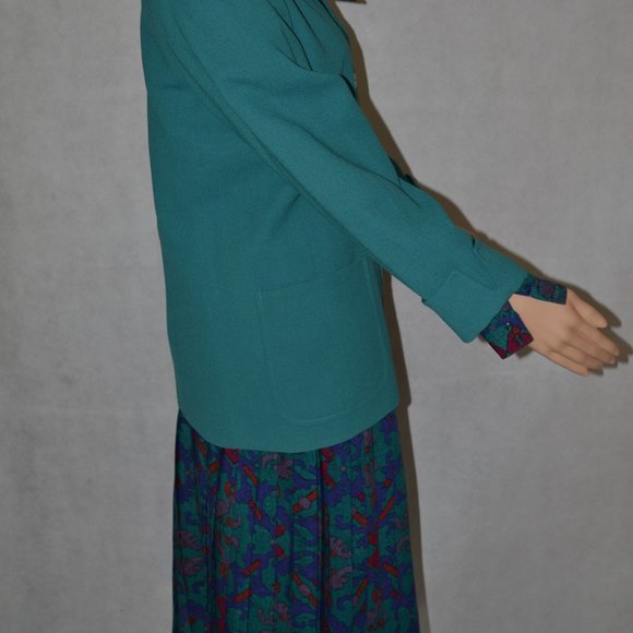 COUNTRY CASUALS PURE NEW WOOL GREEN , PURPLE , RED SKIRT SET SIZE 10 / 12/ 34 - Picture 7 of 11